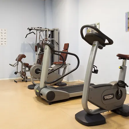 伊鲁尼昂瓦伦西亚3号酒店 3*