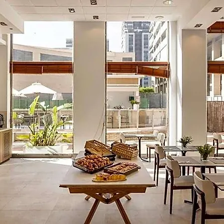 Hotel Ilunion 3