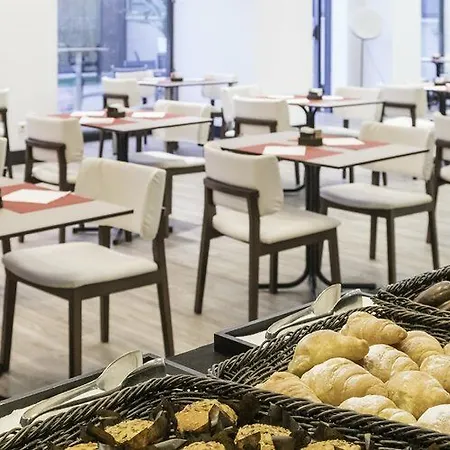 伊鲁尼昂瓦伦西亚3号酒店 3* 瓦伦西亚