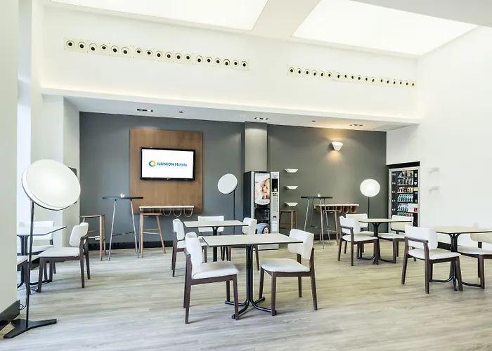 伊鲁尼昂瓦伦西亚3号酒店 3* 瓦伦西亚