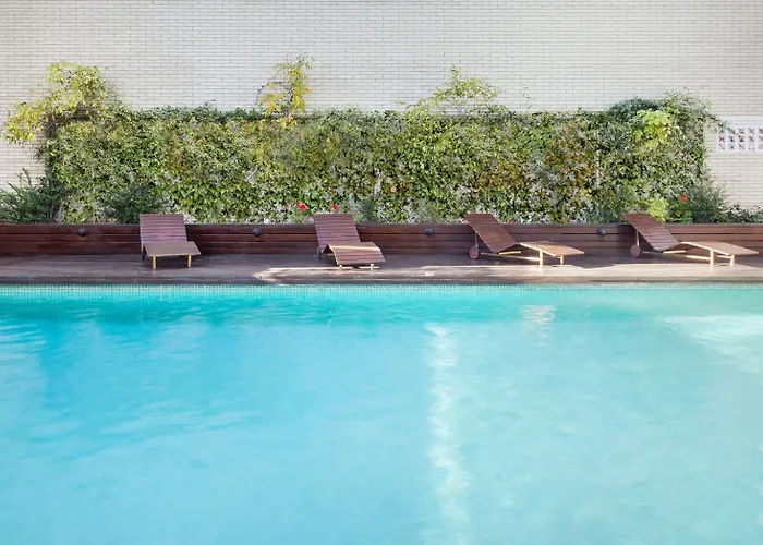 伊鲁尼昂瓦伦西亚3号酒店 酒店 瓦伦西亚