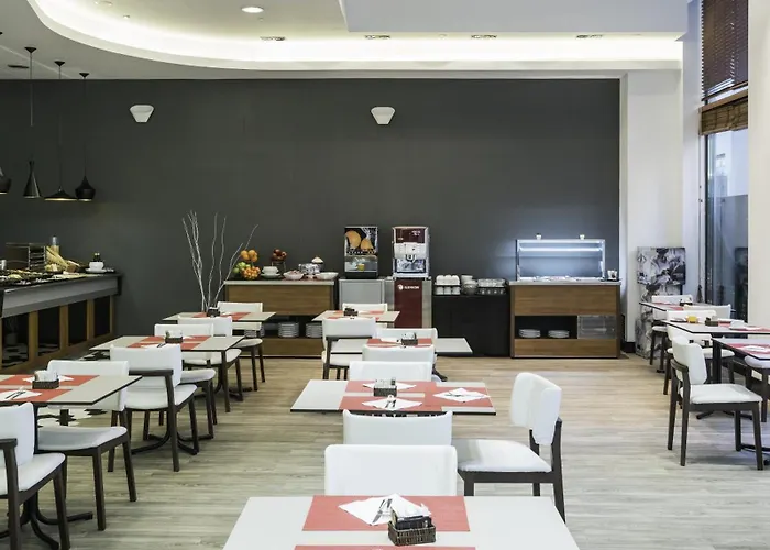 伊鲁尼昂瓦伦西亚3号酒店