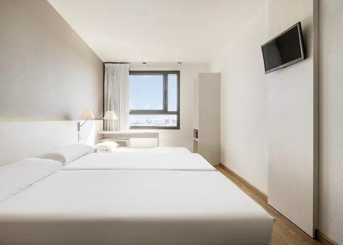 伊鲁尼昂瓦伦西亚3号酒店 瓦伦西亚