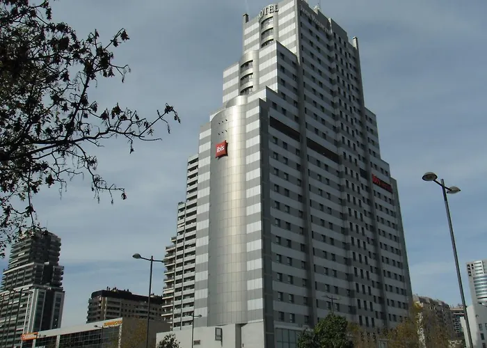 酒店 伊鲁尼昂瓦伦西亚3号酒店 3*