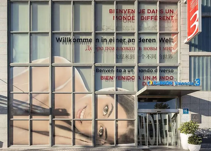 伊鲁尼昂瓦伦西亚3号酒店 酒店 瓦伦西亚