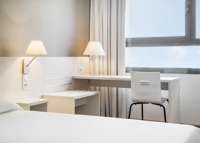 Ilunion 3 Hotel